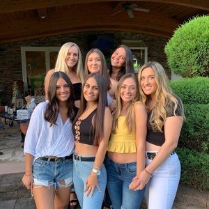 Meet your Posher, Marissa